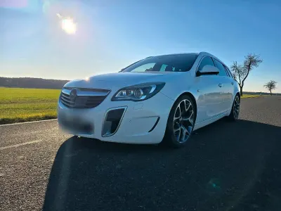 Gebraucht Opel Insignia OPC 325 PS (239 kW) 2015 Weiß Kombi
