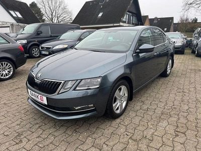 Grau Gebraucht 2018 Skoda Octavia Style Limousine | 16.790 € (Fairer Preis)