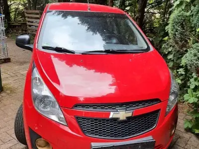 Gebraucht Chevrolet Spark LS 68 PS (50 kW) 2011 Rot Kleinwagen