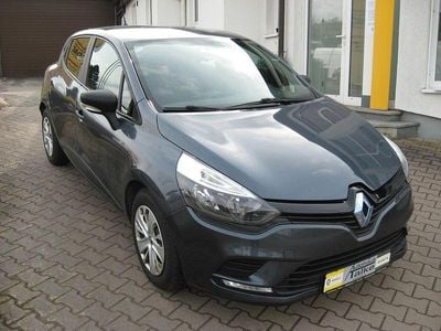 Gebraucht Renault Clio IV Life 73 PS (53 kW) 2018 Grau Limousine