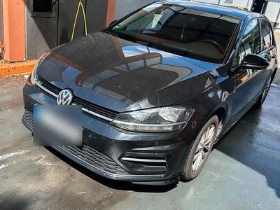 Gebraucht VW Golf VII R-line 150 PS (110 kW) 2018 Schwarz Limousine