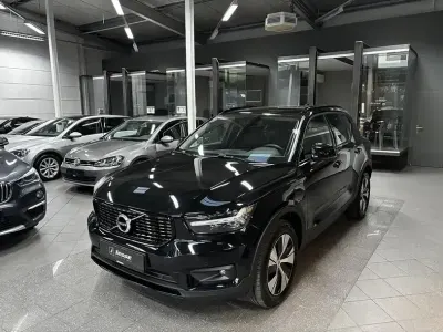 Käytetty Volvo XC40 R-Design 82 HP (60 kW) 2021 Musta Katumaasturi