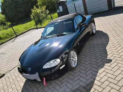 Usata Mazda MX5 146 CV (107 kW) 2005 Nero Cabrio