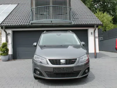 Gebraucht Seat Alhambra 4Drive 177 PS (130 kW) 2019 Grau Van / Kleinbus