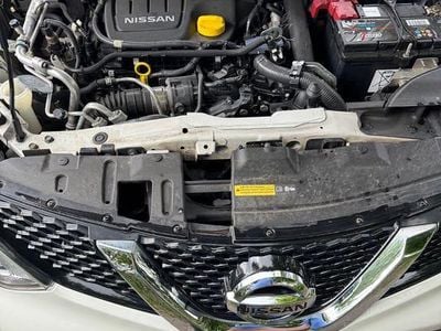 Weiß Gebraucht 2016 Nissan Qashqai Tekna SUV | 11.500 € (Fairer Preis)