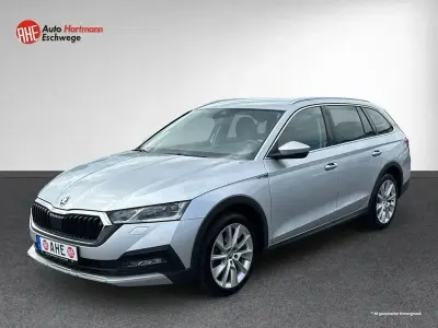 Gebraucht Skoda Octavia Scout 4x4 200 PS (147 kW) 2023 Brilliantsilber (metallic) Kombi