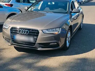 Gebraucht Audi A5 Sportback 190 PS (139 kW) 2015 Grau Kleinwagen