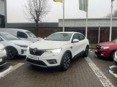 Second-hand Renault Arkana Equilibre 140 CP (102 kW) 2023 Alb SUV