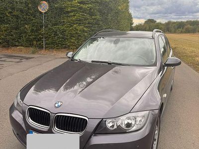 Gebraucht BMW 318 129 PS (94 kW) 2006 Grau Kombi
