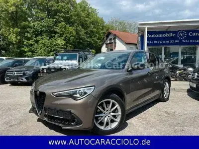 Gebraucht Alfa Romeo Stelvio Super 180 PS (132 kW) 2017 Grau SUV