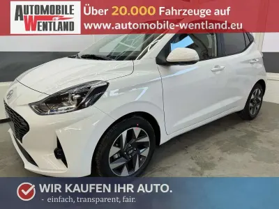 Neu Hyundai i10 Premium 77 PS (56 kW) 2025 Atlas white saw Kleinwagen