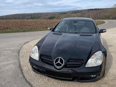 Second-hand Mercedes SLK200 163 CP (119 kW) 2004 Negru Cabrio