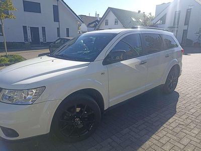 Second-hand Fiat Freemont Cross 170 CP (125 kW) 2014 Alb SUV