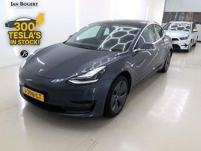 Grau Gebraucht 2020 Tesla Model 3 Standard Range Limousine | 16.900 € (Guter Preis)