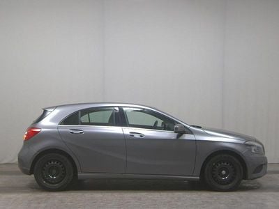 Second-hand Mercedes A180 Style 122 CP (89 kW) 2015 Gri Berlinǎ