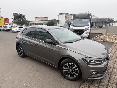 Grau Gebraucht 2019 VW Polo IQ Drive Limousine | 17.990 € (Fairer Preis)