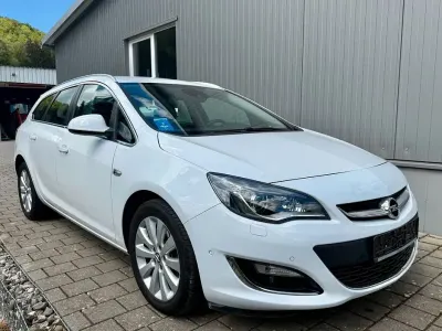 Gebraucht Opel Astra Exklusiv 170 PS (125 kW) 2014 Weiß Kombi