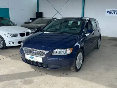 Używany Volvo V50 125 KM (91 kW) 2006 Niebieski Kombi