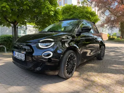 Usata Fiat 500e La Prima 86 kW (118 CV) 2023 Nero Cabrio