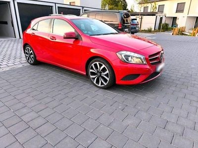 Usata Mercedes A180 110 CV (80 kW) 2015 Rosso Coupé