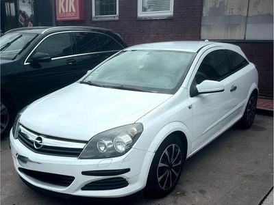 Opel Astra GTC