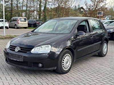 Second-hand VW Golf IV Comfortline 116 CP (85 kW) 2004 Negru Berlinǎ