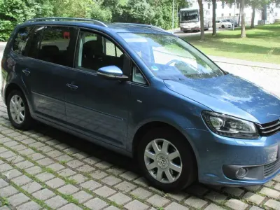 Gebraucht VW Touran Cup 140 PS (102 kW) 2014 Blau Van / Kleinbus