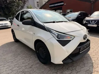 Gebraucht Toyota Aygo 72 PS (52 kW) 2019 Weiß Kleinwagen