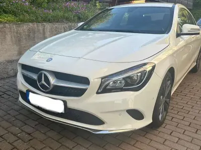 Gebraucht Mercedes CLA180 152 PS (111 kW) 2016 Weiß Limousine