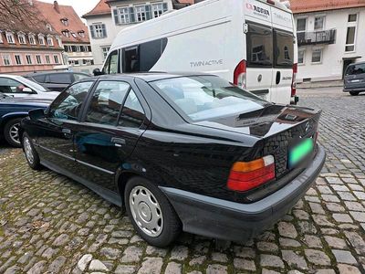 Brugt BMW 318 115 HK (84 kW) 1995 Sort Sedan