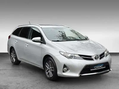 Gebraucht Toyota Auris Edition 132 PS (97 kW) 2015 Silber Kombi