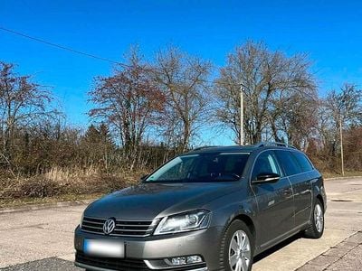 Gebraucht VW Passat 105 PS (77 kW) 2014 Grau Kombi