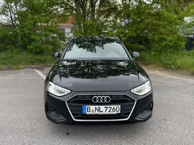 Używany Audi A4 Ambiente 136 KM (100 kW) 2021 Czarny Kombi
