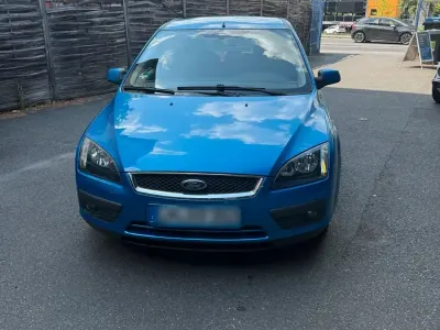Gebraucht Ford Focus 101 PS (74 kW) 2005 Blau Limousine