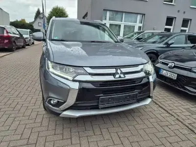 Gebraucht Mitsubishi Outlander Edition+ 150 PS (110 kW) 2017 Grau SUV