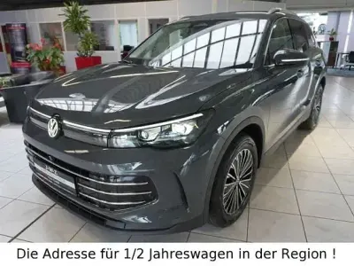 Neu VW Tiguan Elegance 150 PS (110 kW) 2026 Grau SUV