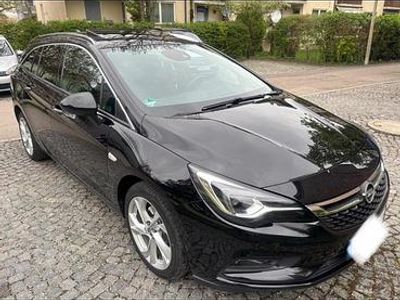 Gebraucht Opel Astra Innovation 136 PS (100 kW) 2016 Schwarz Kombi