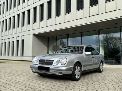 gebraucht Mercedes E200 W210