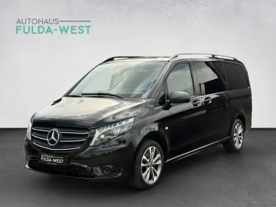 Gebraucht Mercedes Vito 237 PS (174 kW) 2023 Schwarz Van