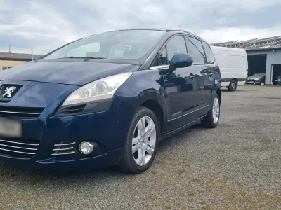 Gebraucht Peugeot 5008 156 PS (114 kW) 2010 Blau Van / Kleinbus