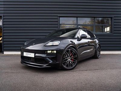 Grau Gebraucht 2025 Porsche Macan Turbo SUV | 124.999 € (Teuer)