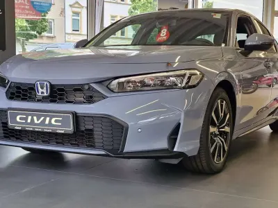 Neu Honda Civic Elegance 184 PS (135 kW) 2026 Sonic gray Limousine