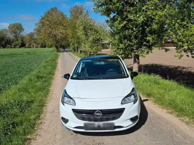 Gebraucht Opel Corsa Color Edition 90 PS (66 kW) 2015 Weiß Kleinwagen