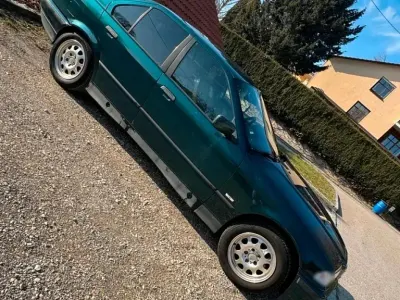 Używany BMW 318 136 KM (100 kW) 1997 Zielony Sedan/Limuzyna