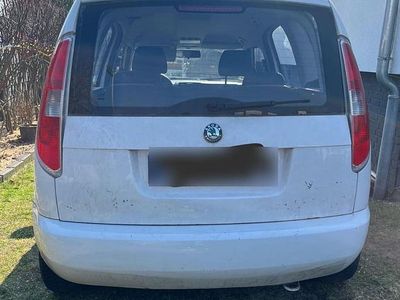 Gebraucht Skoda Roomster 69 PS (50 kW) 2010 Weiß Van / Kleinbus