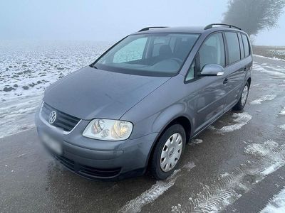 Grau Gebraucht 2006 VW Touran Conceptline Van / Kleinbus | 2.900 € (Fairer Preis)