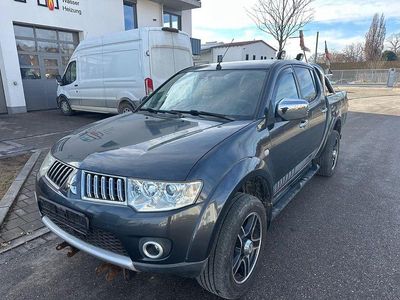 Grau Gebraucht 2012 Mitsubishi L200 Intense Abholung | 12.999 € (Fairer Preis)