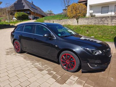 Usado Opel Insignia 140 HP (102 kW) 2015 Preto Carrinha