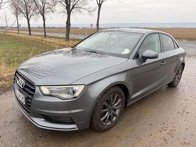 Gebraucht Audi A3 Ambiente 150 PS (110 kW) 2015 Grau Limousine