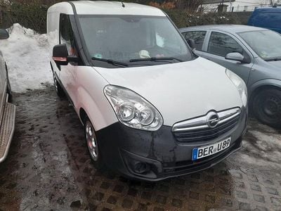 Weiß Gebraucht 2017 Opel Combo Selection Van / Kleinbus | 4.800 € (Superpreis)